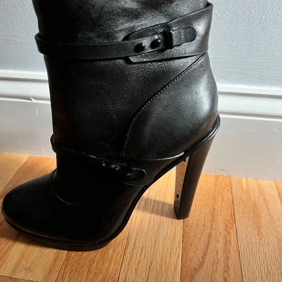 BCBG MaxAzria knee high leather boots - Picture 3 of 8